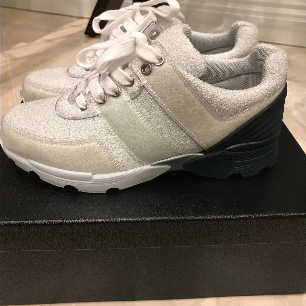 NIB Chanel 17S Silver Terry Cloth CC Sneaker sz 37 - Picture 5 of 8